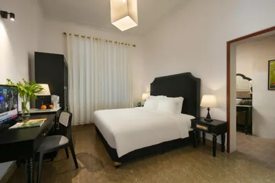 豪华特大床房 — Maison Cat Ba Bay View Villa -Managed by H&E Hospitality
